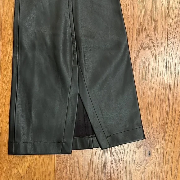 Free People Black Faux Leather Wide Flare Split Leg Pants Womens 31 NWOT - Picture 4 of 8